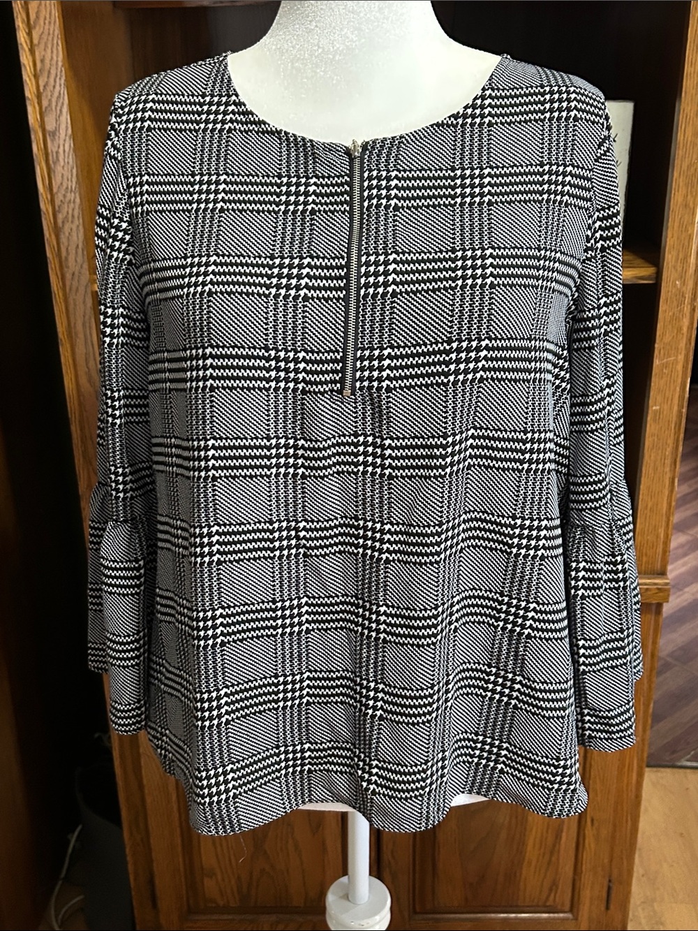Apt. 9 Black and White Plaid Zip-Front Tunic XL With Bell Sleeves